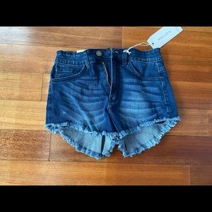 Cut off jean shorts